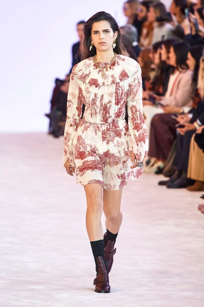 Look 9